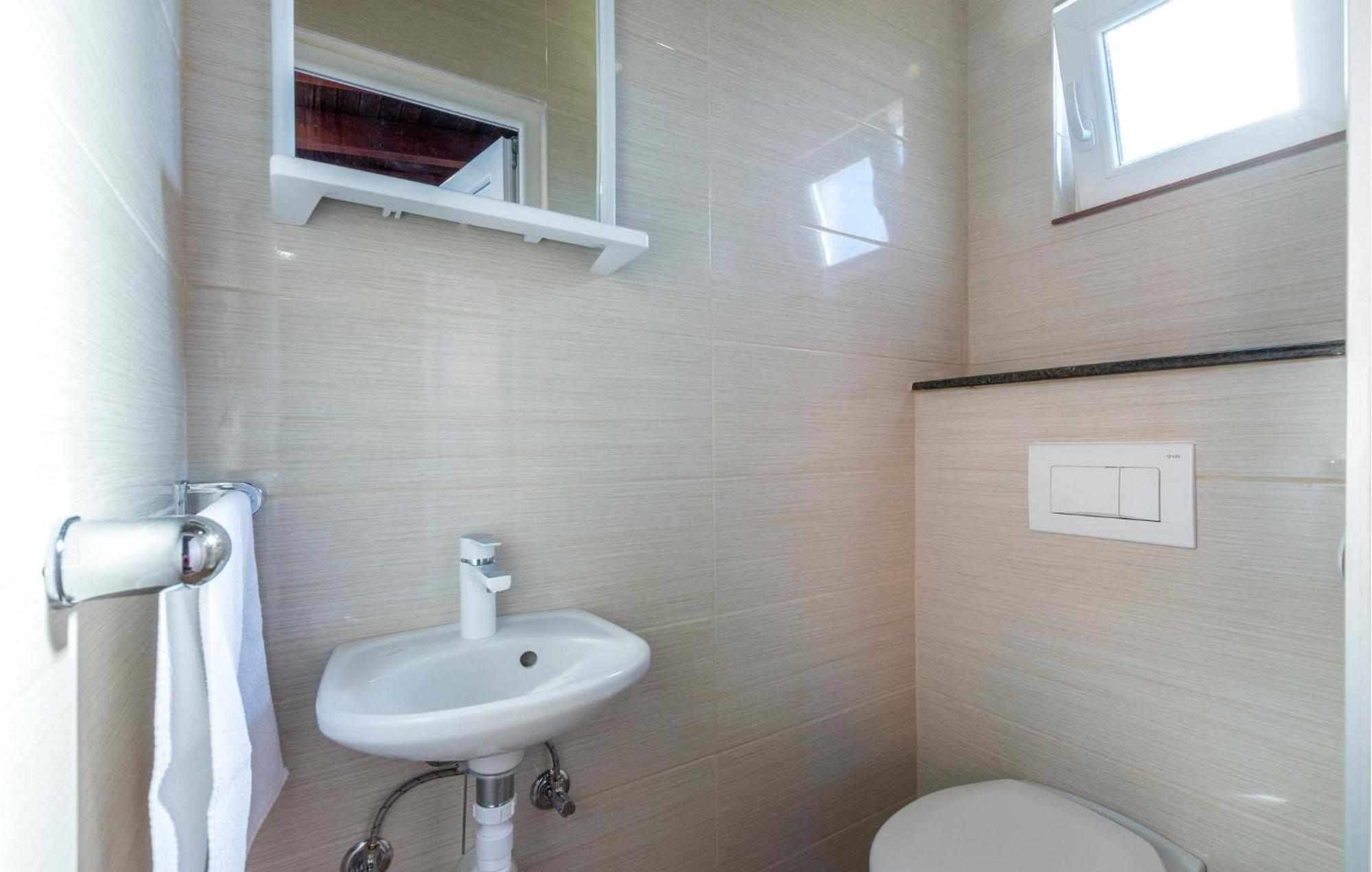 Nice Apartment In Plano With Kitchen Εξωτερικό φωτογραφία