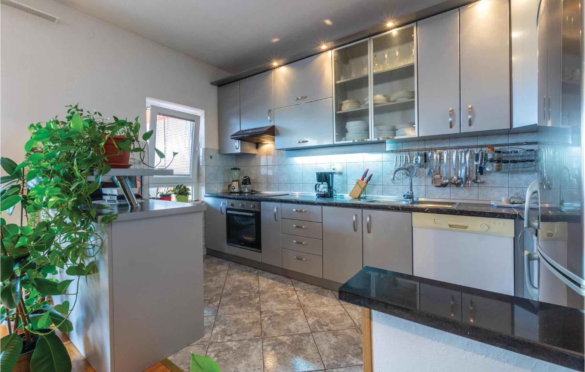 Nice Apartment In Plano With Kitchen Εξωτερικό φωτογραφία